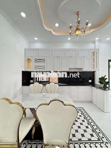 Chào Bán Căn Nhà Tân Cổ Điển sân vườn