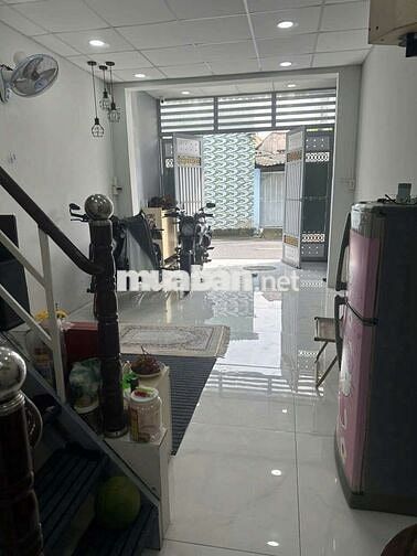 Nhà sổ chung 2 căn mặt tiền tx46 3,5x10 1 lầu 2pn 1 wc đường nhựa 8m