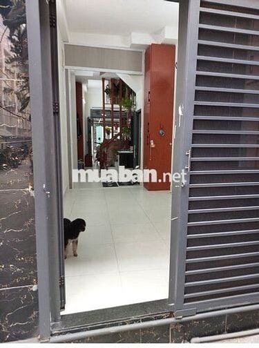 Nhà hẻm xe hơi, mới xây dựng vô ở ngay 2 PN, Đinh Tiên Hoàng