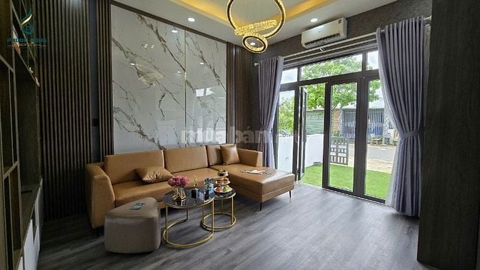 Nhà phố trong KCN Phước Đông 3 tầng chỉ 2 tỷ, sổ sẵn, cho thuê 12tr/th