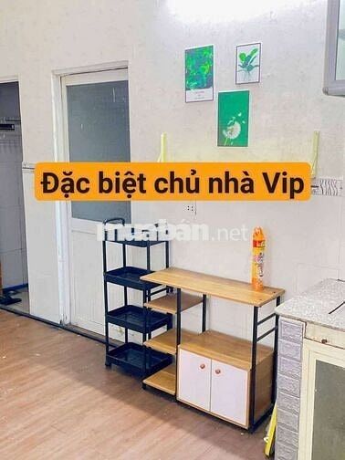 Nhà gác lửng có chỗ đậu xe hơi 7 chỗ