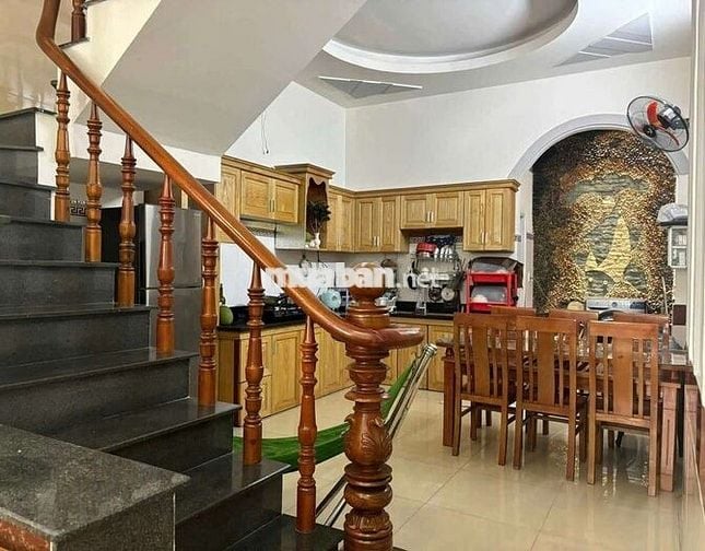 Cho thuê nhà Lầu Trệt gần Trung tâm y tế Dĩ An