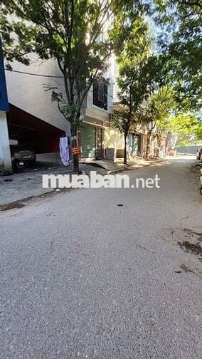 CẦN BÁN MẢNH ĐẤT Ở CHƯƠNG MỸ CÁCH QUỐC LỘ 6 chỉ 5P DI CHUYỂN