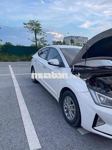 Hyundai Elantra 2021 1.6 MT - 69990 km