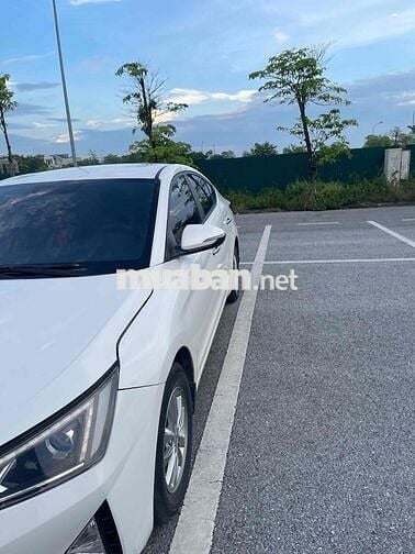 Hyundai Elantra 2021 1.6 MT - 69990 km