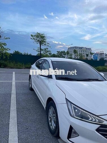 Hyundai Elantra 2021 1.6 MT - 69990 km