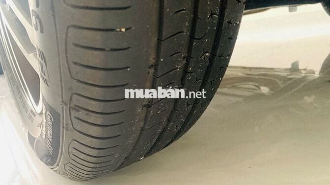 Kia Soluto 1.4 AT Delux 2024 màu trắng