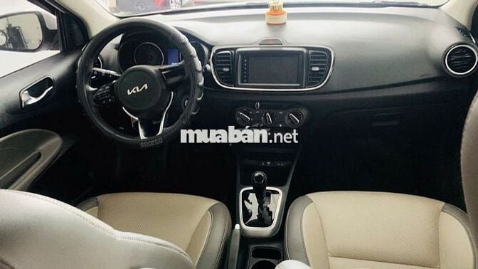 Kia Soluto 1.4 AT Delux 2024 màu trắng