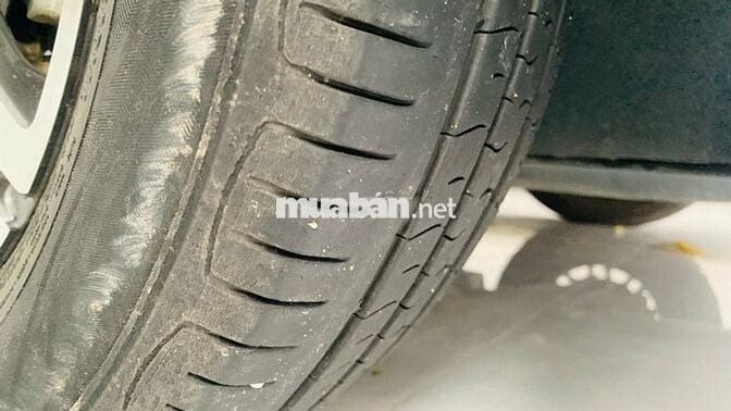 Kia Soluto 1.4 AT Delux 2024 màu trắng