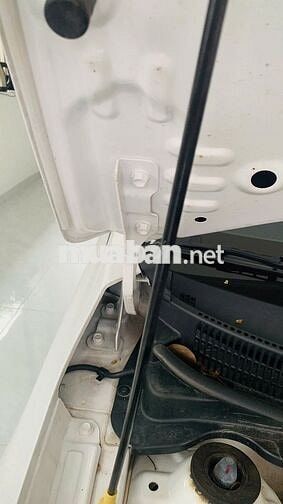 Kia Soluto 1.4 AT Delux 2024 màu trắng