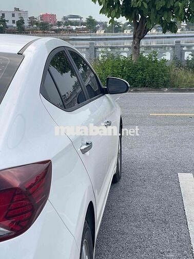 Hyundai Elantra 2021 1.6 MT - 69990 km