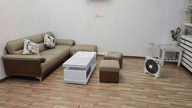 Chính chủ cho thuê căn hộ chung cư B10 Nam Trung Yên 72m2