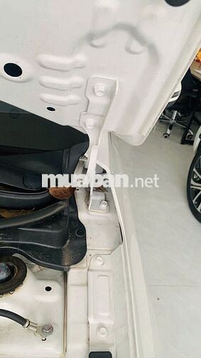 Kia Soluto 1.4 AT Delux 2024 màu trắng