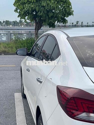 Hyundai Elantra 2021 1.6 MT - 69990 km