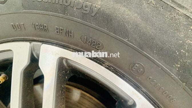 Kia Soluto 1.4 AT Delux 2024 màu trắng