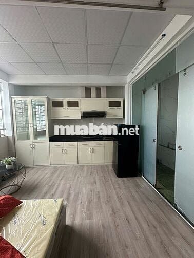 🌤️ STUDIO RỘNG 40M² – BẾP DÀI, CỬA SỔ SIÊU THOÁNG, SÂN THƯỢNG RIÊNG