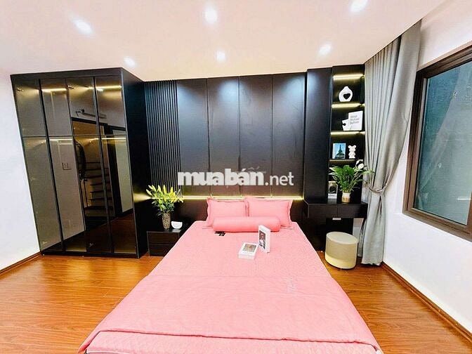 GIÁ 7.38 TỶ! NHÀ LINH QUANG - ĐỐNG ĐA: 32M², 5 TẦNG - 30M RA HỒ!