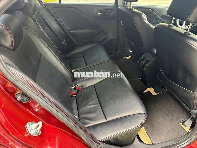 Honda City 1.5 CVT 2016 màu đỏ, 87000 km