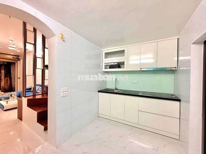 Nhà ngõ Văn Chương, diện tích 28m2, 4 tầng, mặt tiền 3,2m, giá 7,95 tỷ