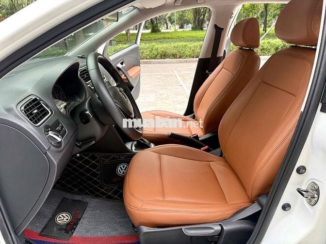 Volkswagen Polo 1.6 AT 2015