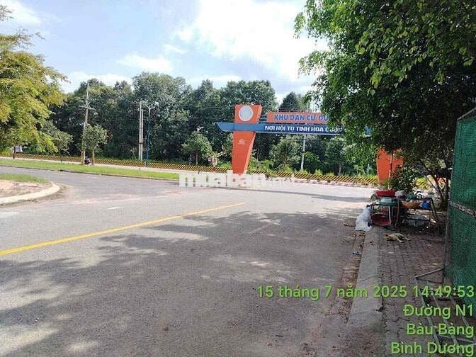 Đất đẹp TT Lai Uyên Bàu Bàng DT 100m2 giá 2 tỷ 800 triệu