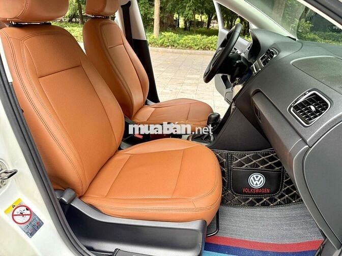 Volkswagen Polo 1.6 AT 2015