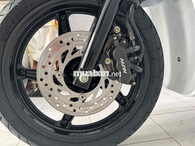 sh150i nhập ý sm106 màu trắng đen