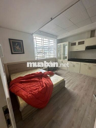 🌤️ STUDIO RỘNG 40M² – BẾP DÀI, CỬA SỔ SIÊU THOÁNG, SÂN THƯỢNG RIÊNG