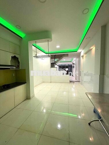 nhà full Nội Thất 3 lầu 4 phòng ngủ 3wc sân thượng, hẻm 6m thông