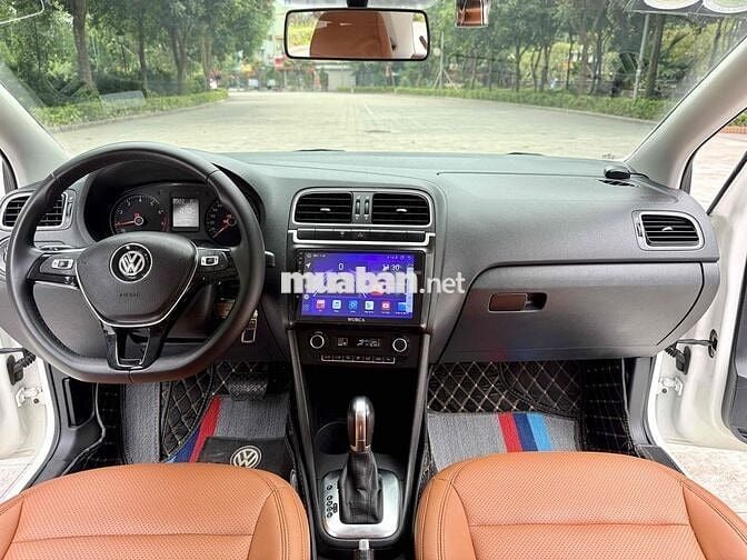 Volkswagen Polo 1.6 AT 2015