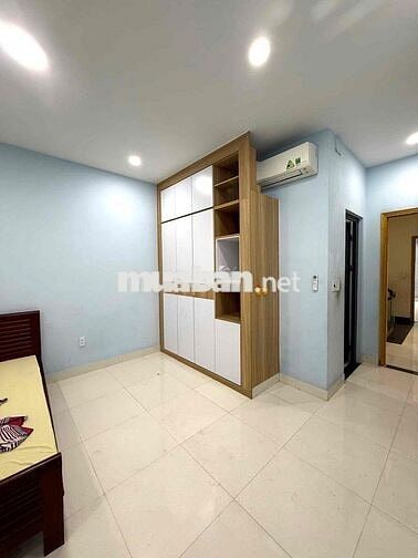 nhà full Nội Thất 3 lầu 4 phòng ngủ 3wc sân thượng, hẻm 6m thông