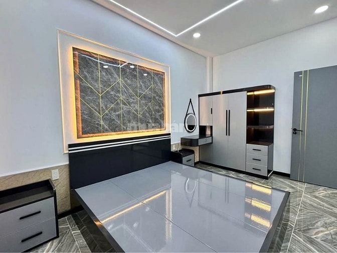 Nhà xây sẵn , cần bán nhanh trong tháng 10