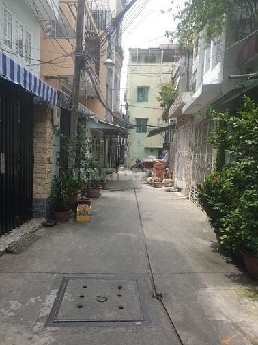 Bán nhà hẻm 4m trung tâm Q11 khu vực an ninh