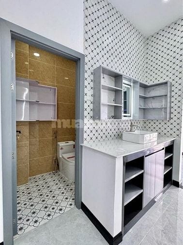 Nhà xây sẵn , cần bán nhanh trong tháng 10