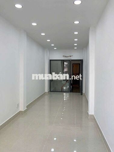 Mặt tiền / Nhà nguyên căn Nguyễn Cư Trinh 4PN 4WC giá đang giảm