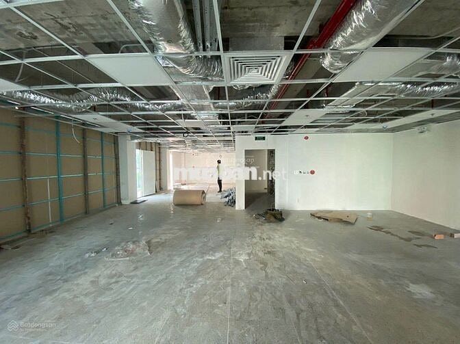 CHO THUÊ TÒA NHÀ MẶT TIỀN TRẦN HƯNG ĐẠO – QUẬN 1, DT KHỦNG 12x23