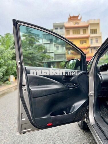 Toyota Innova E số sàn 2018 đồng ánh kim rất đẹp