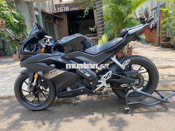 Kẹt tiền bán xe R15V3