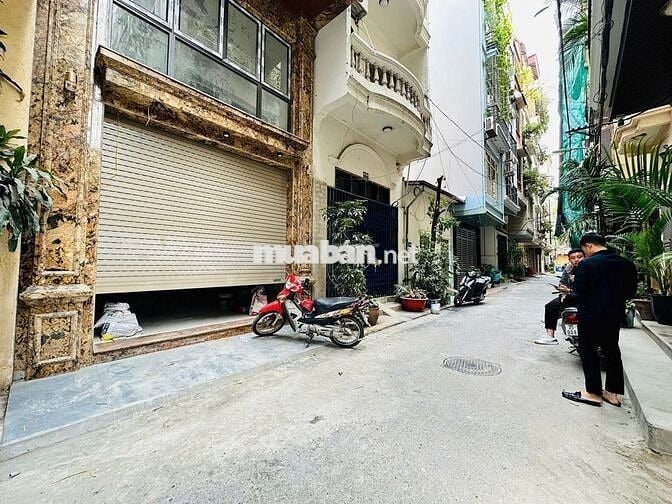 BÁN NHÀ TRẦN QUỐC HOÀN CẦU GIẤY PHÂN LÔ Ô TÔ VÀO NHÀ 2 THOÁNG 7 TẦNG