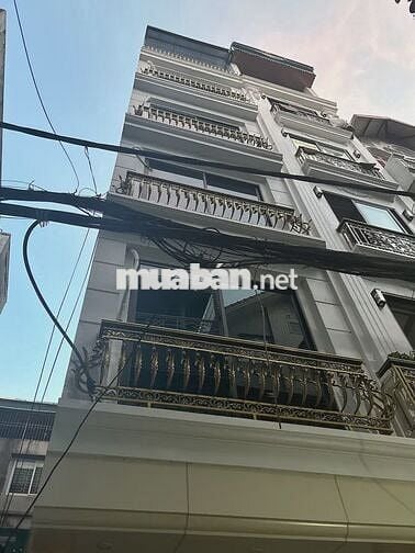 Gara ôtô, thang máy, đường Lạc Long Quân, DT 52m2, 6 tầng, 7P. Ngủ Gara ôtô, thang máy, đường Lạc Long Quân, DT 52m2, 6 tầng, 7P. Ngủ