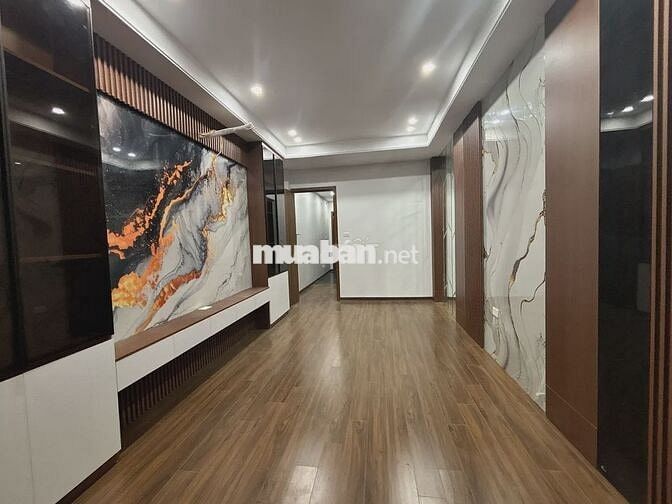 Gara ôtô, thang máy, đường Lạc Long Quân, DT 52m2, 6 tầng, 7P. Ngủ Gara ôtô, thang máy, đường Lạc Long Quân, DT 52m2, 6 tầng, 7P. Ngủ