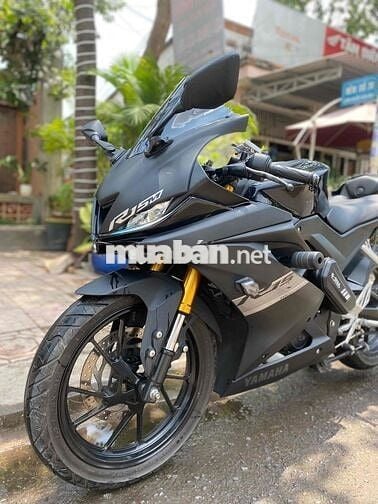 Kẹt tiền bán xe R15V3