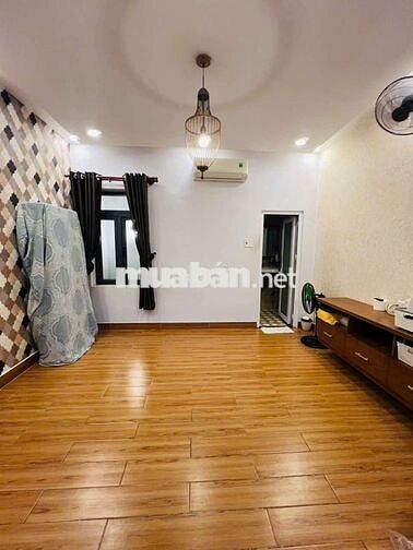 HXH Nguyễn Du Phường 7 Gò Vấp ( Trệt, lửng 3 lầu)