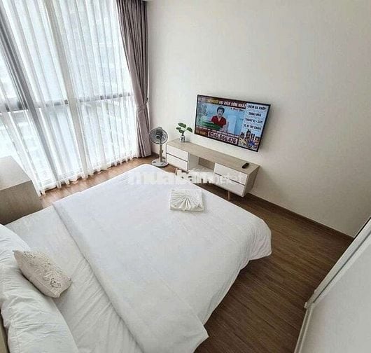 GIA ĐÌNH CÀN BÁN CCCC  VINHOME SKYLAKE.
CẦU GIẤY, GẦN KENGNAM. GIA ĐÌNH CÀN BÁN CCCC  VINHOME SKYLAKE.
CẦU GIẤY, GẦN KENGNAM.