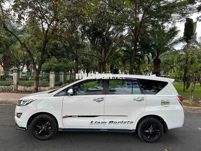 Toyota Innova 2019 2.0E - 388Tr