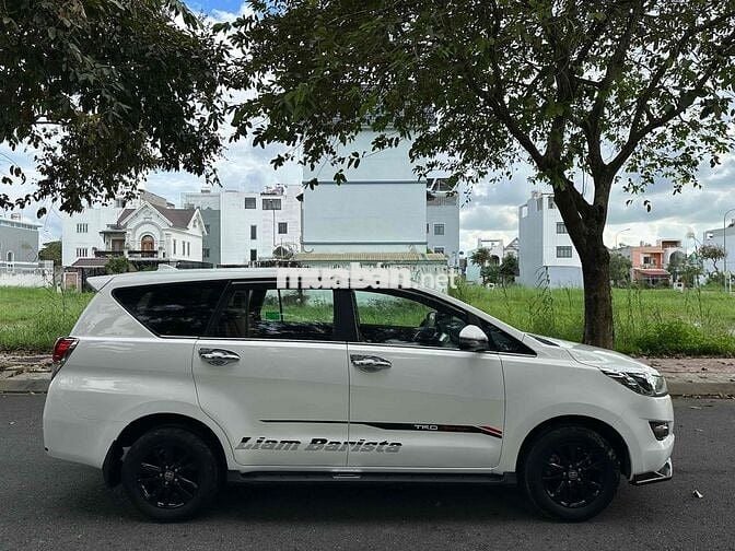 Toyota Innova 2019 2.0E - 388Tr