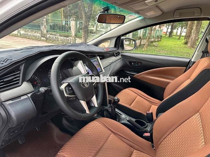 Toyota Innova 2019 2.0E - 388Tr