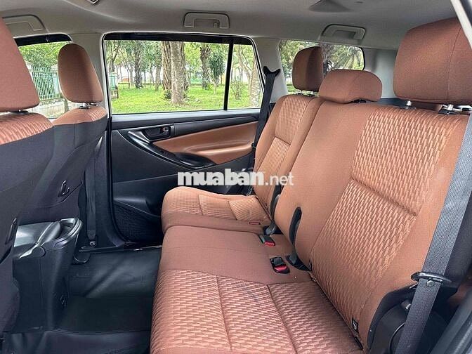 Toyota Innova 2019 2.0E - 388Tr