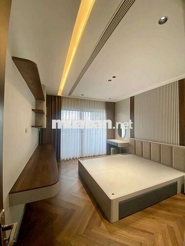 Bán gấp căn tòa Vimeco Nguyễn Chánh. DT182m gồm 4pn, 4wc.Full nội thất