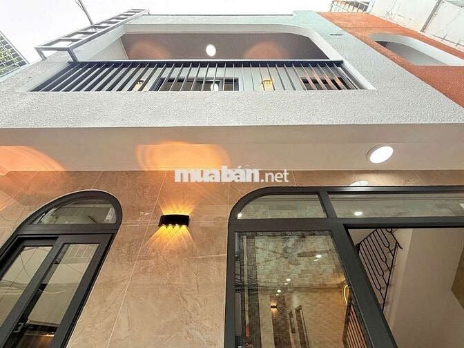 Xe hơi đỗ cửa 32/20 UNG VĂN KHIÊM 5.5 X 7.9 - 41M2 - 3PN hướng Nam